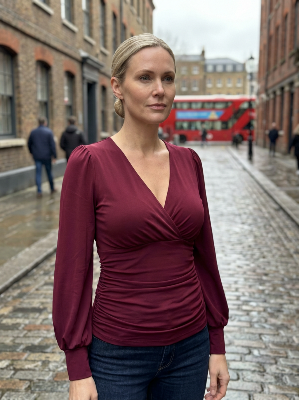 V‑Neck Top for Women with Classic Cut & Long Sleeves