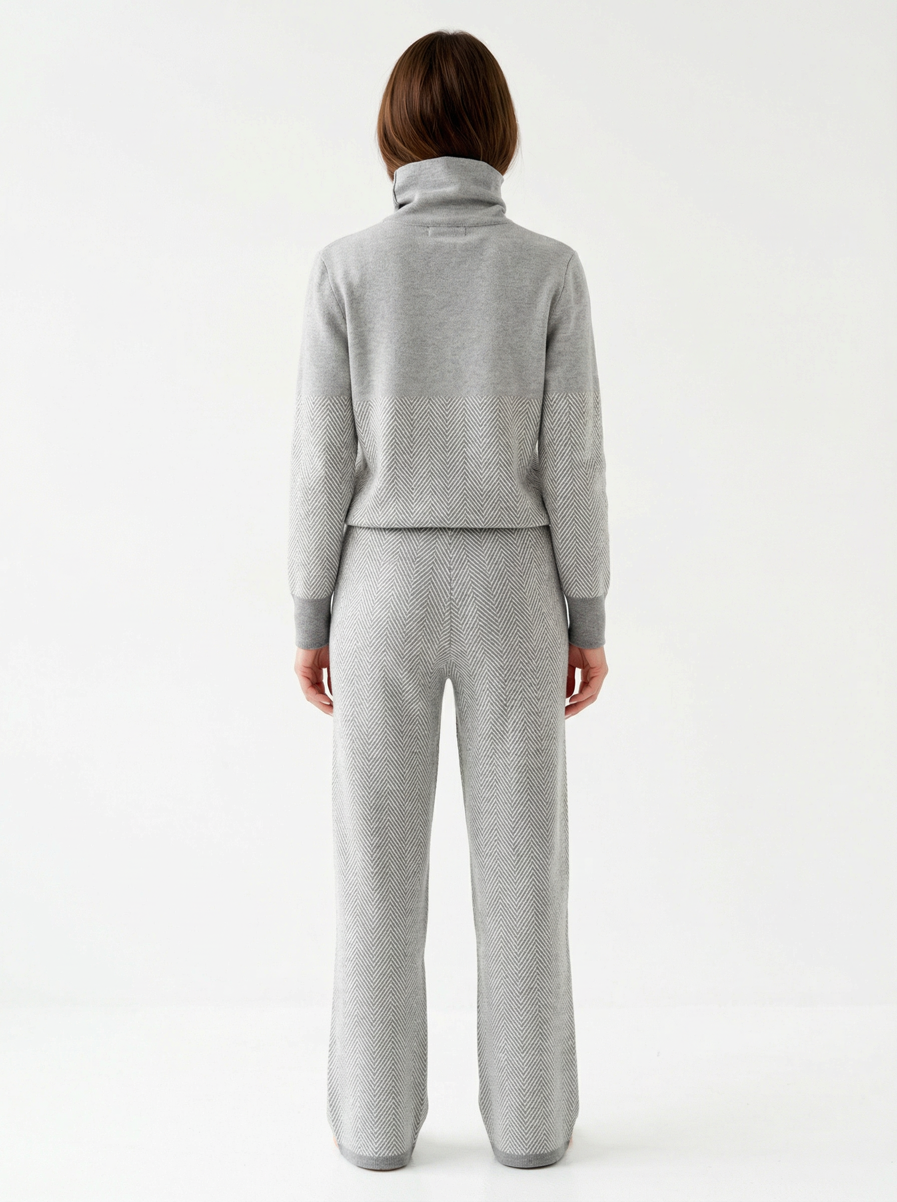 Women’s Winter Lounge Set with Relaxed Design