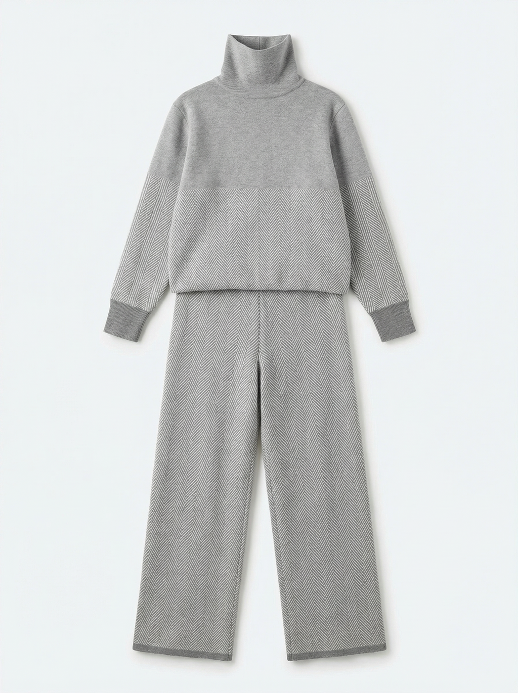 Women’s Winter Lounge Set with Relaxed Design