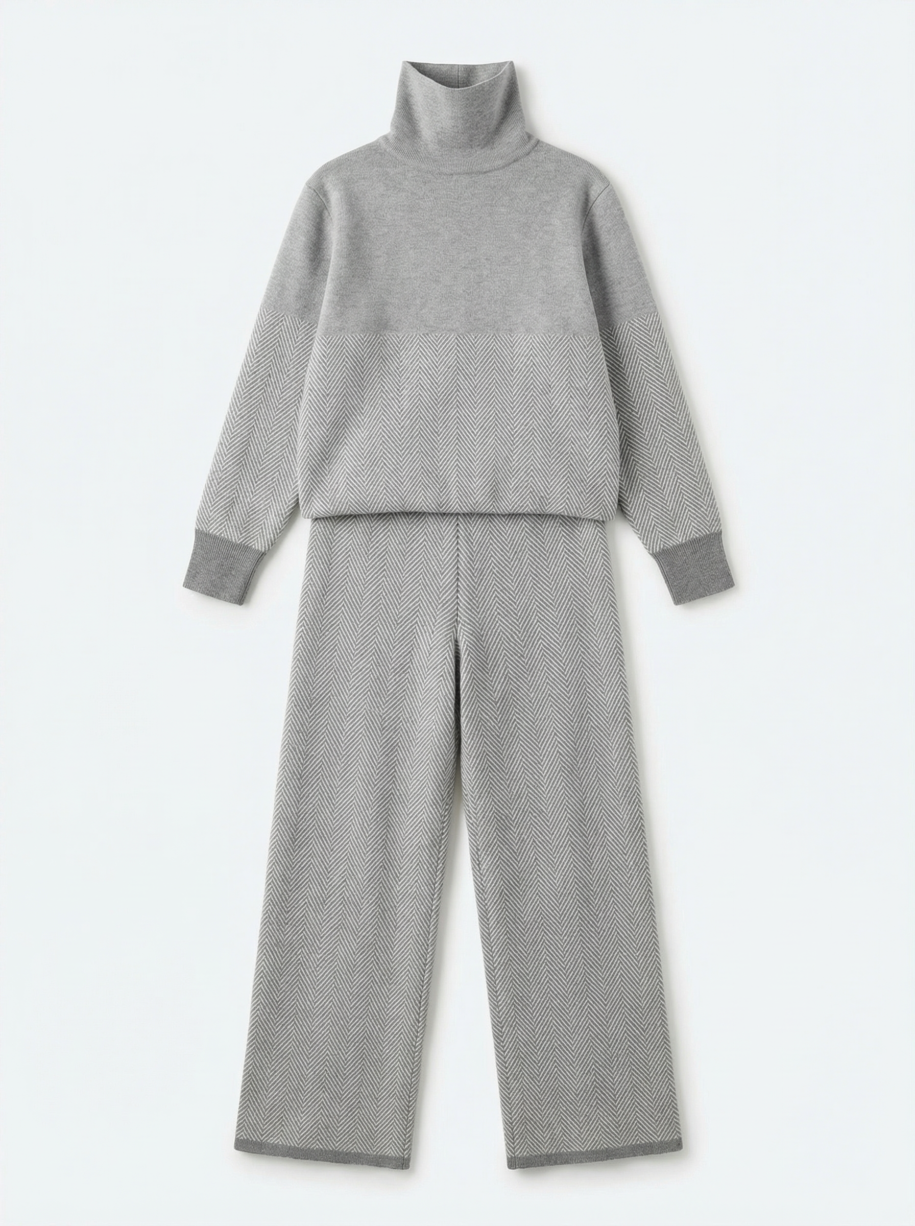 Women’s Winter Lounge Set with Relaxed Design