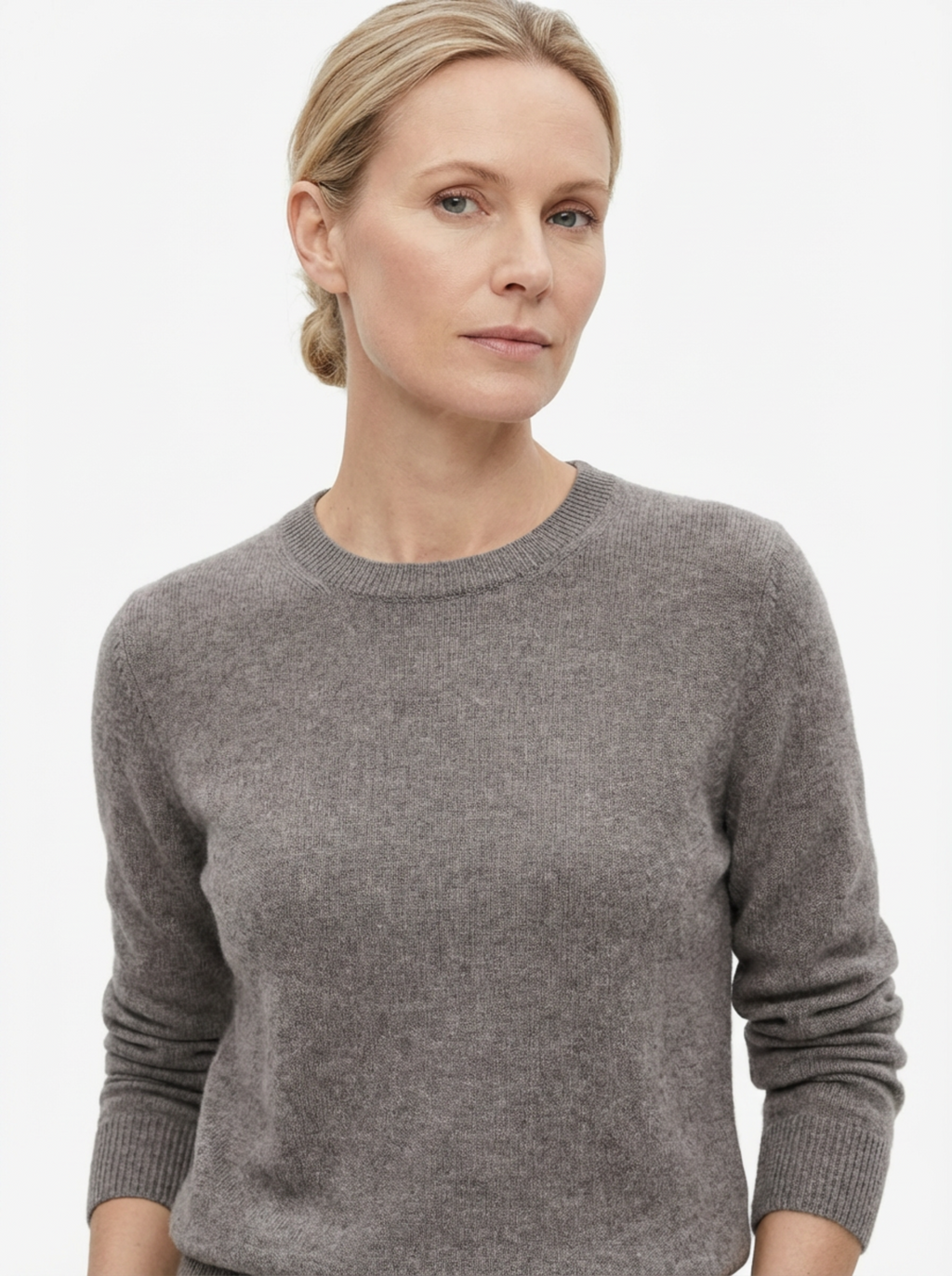 Classic Round‑Neck Sweater Women Regular Fit